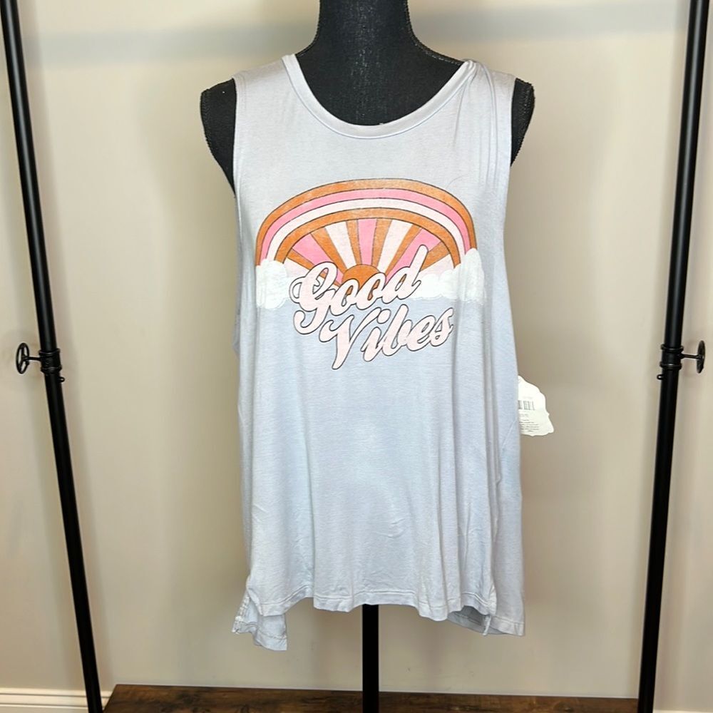 NWT alter’d state tank. Size large
